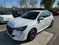 Weiß Gebraucht 2022 Peugeot 208 Active Kleinwagen | 14.900 € (Fairer Preis)