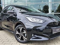 Mysticschwarz mica Neu 2025 Toyota Yaris Hybrid Comfort Kleinwagen | 23.880 € (Guter Preis)