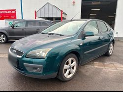 Grün Gebraucht 2005 Ford Focus Kombi | 1.650 € (Fairer Preis)