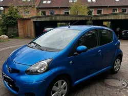 Blau Gebraucht 2011 Toyota Aygo Cool Kleinwagen | 4.100 € (Fairer Preis)