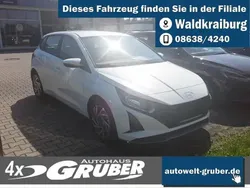 Atlas white Gebraucht 2025 Hyundai i20 Trend | 19.699 € (Guter Preis)