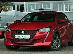 Rot Gebraucht 2021 Peugeot e-208 Active Kleinwagen | 14.380 € (Guter Preis)