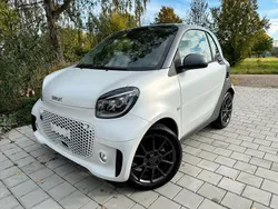 Weiß Gebraucht 2021 Smart ForTwo Electric Drive Coupé | 9.900 € (Guter Preis)