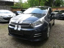 Deepblau met. Gebraucht 2016 Kia Rio DREAM-TEAM Edition Kleinwagen | 10.399 € (Fairer Preis)