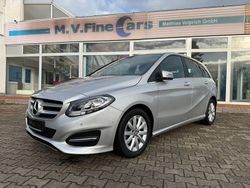 Silber Gebraucht 2016 Mercedes B180 Style Van / Kleinbus | 15.000 € (Guter Preis)