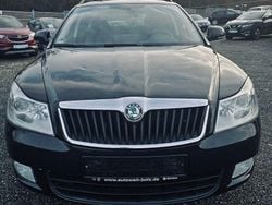 Schwarz Gebraucht 2013 Skoda Octavia Best of Kombi | 7.195 € (Fairer Preis)