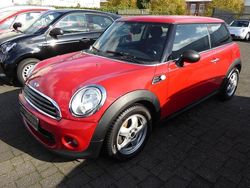 Rot Gebraucht 2012 Mini ONE Kleinwagen | 6.490 € (Etwas zu teuer)