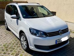 Weiß Gebraucht 2011 VW Touran Comfortline Van / Kleinbus | 4.400 € (Fairer Preis)