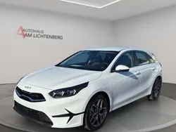 Weiss Neu 2025 Kia Ceed Spirit Limousine | 27.980 € (Guter Preis)