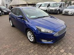 Blau Gebraucht 2015 Ford Focus Titanium Limousine | 4.950 € (Fairer Preis)