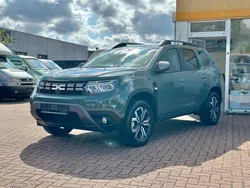 Grau Gebraucht 2024 Dacia Duster Journey SUV | 23.990 € (Guter Preis)