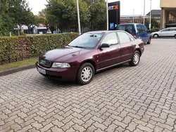 Rot Gebraucht 1994 Audi A4 Limousine | 3.900 €
