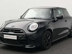 Schwarz Gebraucht 2024 Mini John Cooper Works Kleinwagen | 32.919 € (Guter Preis)