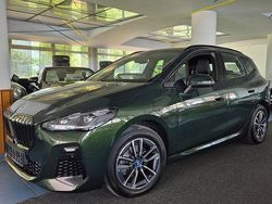 Sanremo green metallic Gebraucht 2022 BMW 225 M Sport Van / Kleinbus | 34.990 €