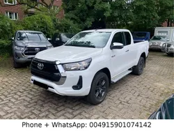 Silber metallic Gebraucht 2016 Toyota HiLux Sport Abholung | 29.000 €