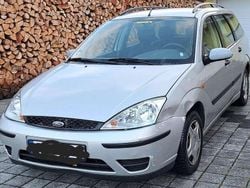 Silber Gebraucht 2002 Ford Focus Finesse Kombi | 550 € (Superpreis)