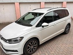 Weiß Gebraucht 2017 VW Touran Van / Kleinbus | 9.400 €
