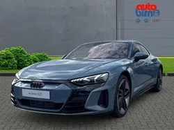 Grau Gebraucht 2025 Audi e-tron GT quattro Sport Limousine | 99.880 €