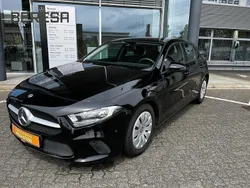 Unilack nachtschwarz Gebraucht 2018 Mercedes A200 Limousine | 16.225 € (Guter Preis)