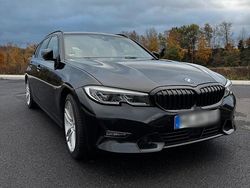 Schwarz Gebraucht 2022 BMW 330e Kombi | 26.950 € (Guter Preis)