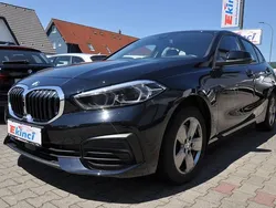 Schwarz Gebraucht 2023 BMW 118 Advantage Kleinwagen | 20.900 € (Guter Preis)