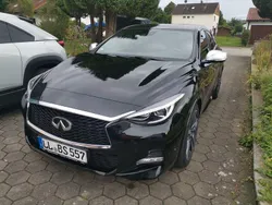 Schwarz Gebraucht 2017 Infiniti Q30 Sport Tech Kleinwagen | 17.600 € (Fairer Preis)