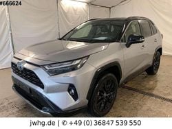 Silver metallic (1d6)/ attitude (metallic) Gebraucht 2024 Toyota RAV4 Hybrid Style SUV | 36.980 € (Superpreis)