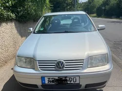 Silber Gebraucht 1999 VW Bora Edition Limousine | 1.700 € (Fairer Preis)