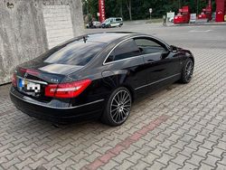 Schwarz Gebraucht 2011 Mercedes E350 Coupé | 15.500 € (Teuer)