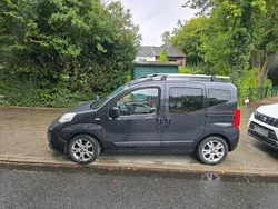 Schwarz Gebraucht 2015 Fiat Qubo Trekking Van / Kleinbus | 8.200 €