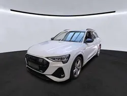 Gletscherweiß metallic Gebraucht 2023 Audi e-tron S-Line SUV | 43.264 €