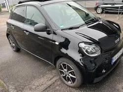 Schwarz Gebraucht 2021 Smart ForFour Electric Drive Passion Kleinwagen | 11.600 € (Fairer Preis)