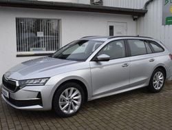 Silber Gebraucht 2025 Skoda Octavia Selection Limousine | 24.990 € (Superpreis)
