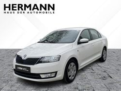 Weiß Gebraucht 2012 Skoda Rapid Ambition Limousine | 6.991 € (Fairer Preis)