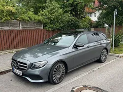 Grau Gebraucht 2019 Mercedes E400 Limousine | 29.800 €