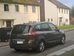 Andere farben Gebraucht 2009 Renault Grand Scénic III Luxe Van / Kleinbus | 6.999 € (Etwas zu teuer)