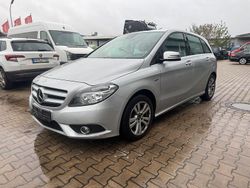 Silber Gebraucht 2012 Mercedes B180 Van / Kleinbus | 4.800 €
