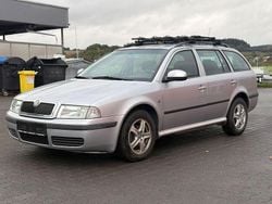 Silber Gebraucht 2010 Skoda Octavia Kombi | 3.300 € (Superpreis)