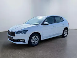 Moon weiss metallic Neu 2025 Skoda Fabia Drive Limousine | 19.617 € (Guter Preis)