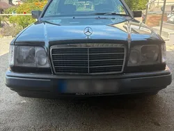 Andere außenfarben Gebraucht 1994 Mercedes E220 Coupé | 8.100 €