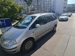 Silber Gebraucht 2005 VW Sharan Van / Kleinbus | 2.700 €