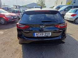Gebraucht 2019 Kia Ceed Attract Limousine | 12.500 € (Fairer Preis)