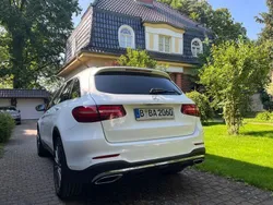 Weiß Gebraucht 2018 Mercedes GLC220 AMG line SUV | 24.400 € (Fairer Preis)