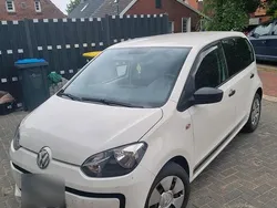 Weiß Gebraucht 2013 VW up! Kleinwagen | 3.850 € (Etwas zu teuer)