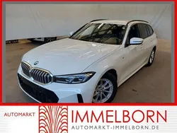 Weiß Gebraucht 2023 BMW 318 M Sport Limousine | 33.300 € (Guter Preis)