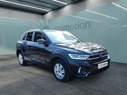 Schwarz Gebraucht 2024 VW T-Roc R-line SUV | 30.490 € (Fairer Preis)