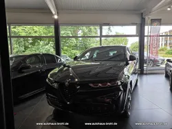 Schwarz Neu 2025 Alfa Romeo Tonale SUV | 58.900 € (Teuer)
