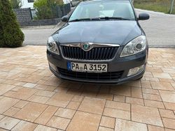 Grau Gebraucht 2011 Skoda Fabia Elegance Kleinwagen | 2.999 € (Fairer Preis)