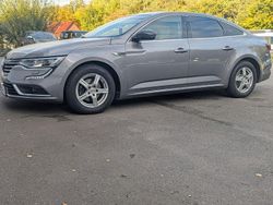 Grau Gebraucht 2016 Renault Talisman Life Limousine | 10.700 € (Teuer)