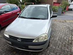 Silber Gebraucht 2001 Opel Corsa Kleinwagen | 2.200 € (Etwas zu teuer)
